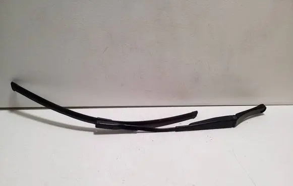 Audi TT TTS RS Mk3 8S Front wiper blade arm 8S2955408