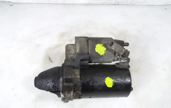Peugeot 107 Starter motor 1005831463