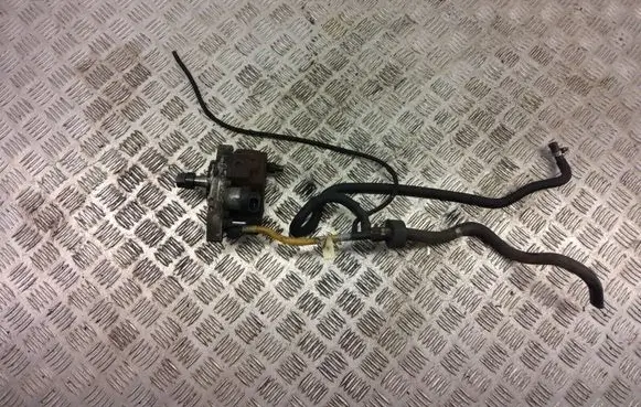 BMW 3 E90 E91 Fuel injection high pressure pump 7798333