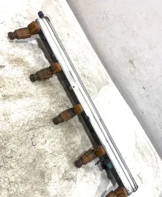 Volvo S80 Fuel main line pipe