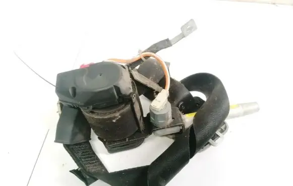 Mitsubishi Carisma Front seatbelt 570321300