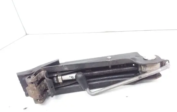 Skoda Octavia Mk2 (1Z) Lift Jack 1K0011031G