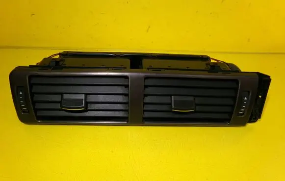 Audi A6 S6 C5 4B Dash center air vent grill 4B1820951