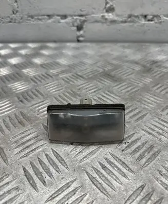 Toyota Prius (XW30) Number plate light