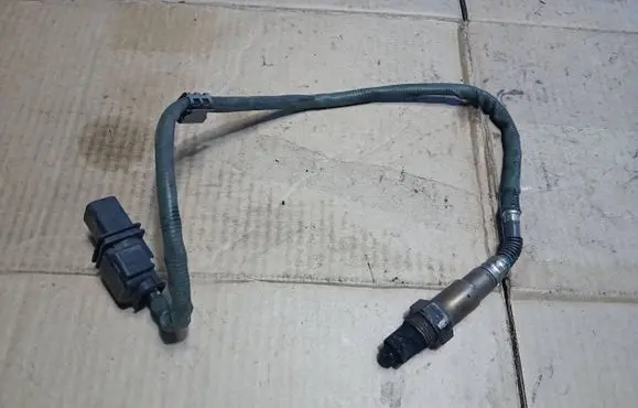 Mercedes-Benz E C207 W207 Lambda probe sensor 0045427318