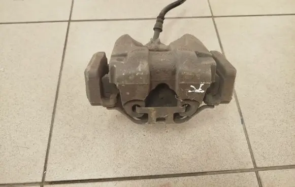 BMW 5 GT F07 Rear brake caliper 6786831