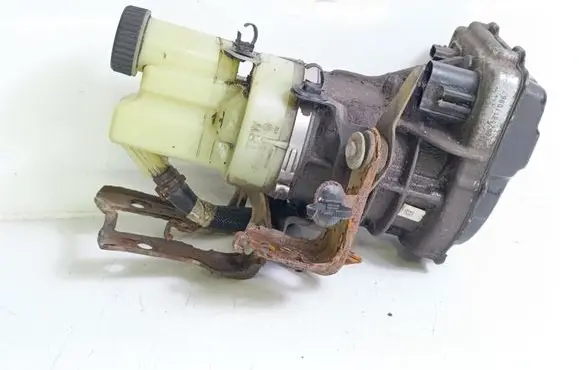 Renault Master III Power steering pump 491109220R