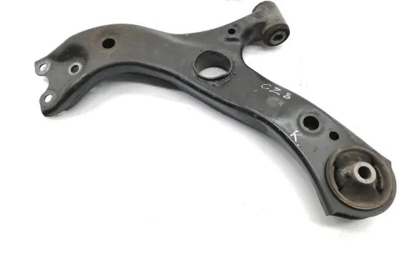 Toyota C-HR I Front lower control arm/wishbone