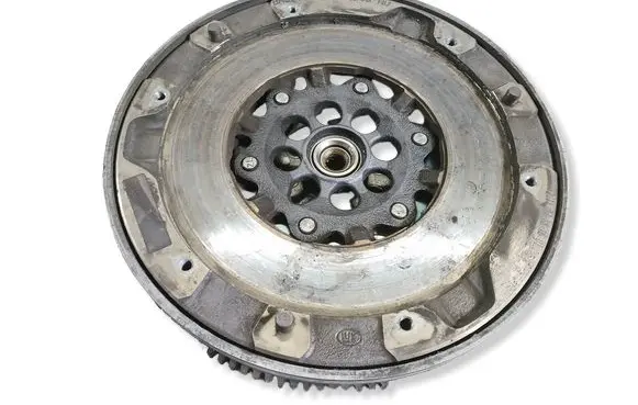 BMW 1 F20 F21 Dual mass flywheel 7638349