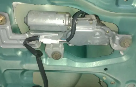 Mitsubishi Pajero Pinin Rear window wiper motor 880206518