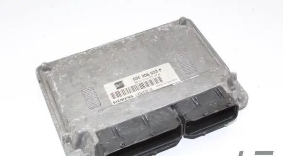 Volkswagen Polo Engine control unit/module 03E906033P
