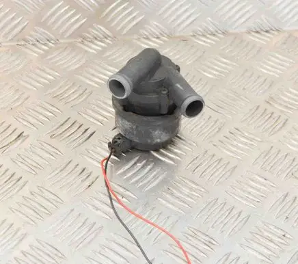 Volvo S60 Electric auxiliary coolant/water pump 31332380