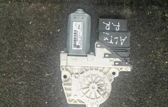 Seat Altea XL Rear door window regulator motor 3C0959704D