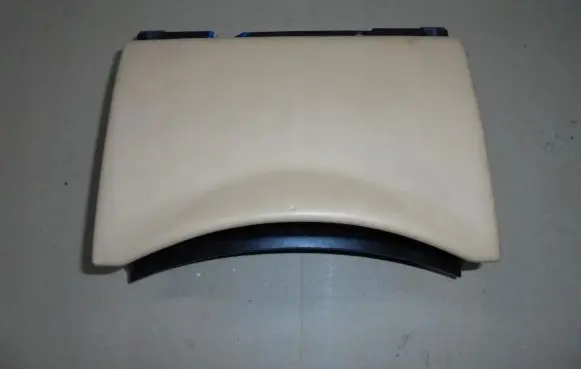 Centre console side trim front