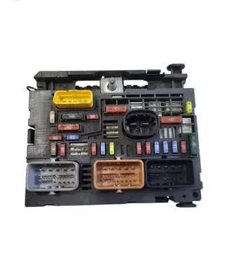 Peugeot 5008 BSM Control unit 9675877980 BSMR02