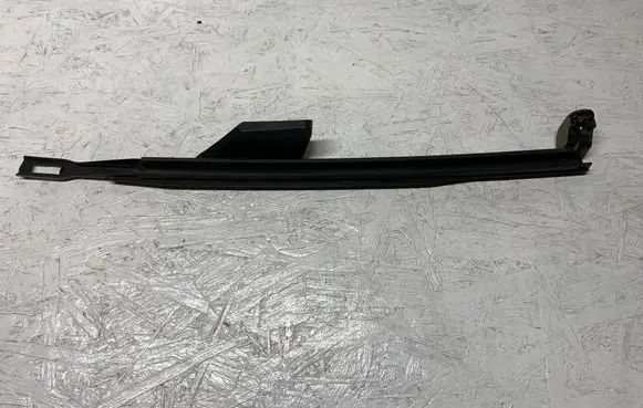 Fiat Ducato Front door windshield rail 1371002080