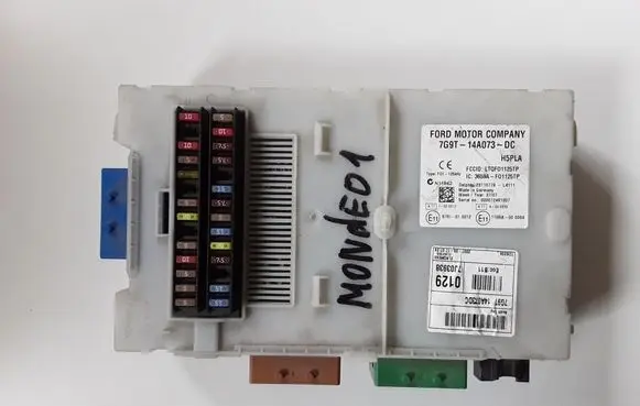 Ford Mondeo MK IV Fuse module 7G9T14A073DC