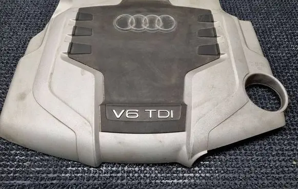 Audi A5 Sportback 8TA Engine cover (trim) 059103925AQ PA6GF10M20