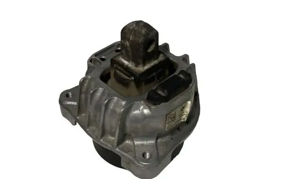 BMW 7 F01 F02 F03 F04 Engine mount bracket 6777374 677737401 2211677737401