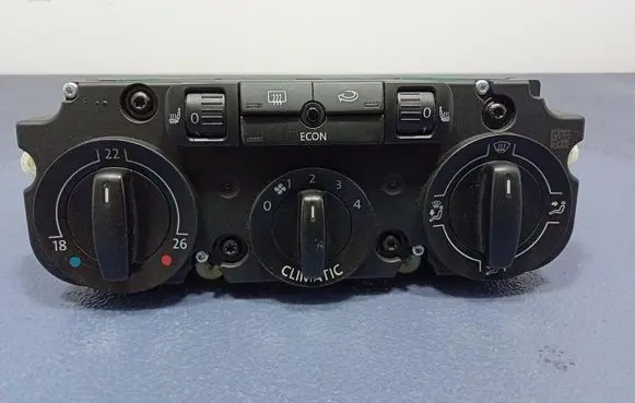 Volkswagen Jetta V Climate control unit 1K1820045B