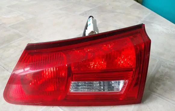 Lexus IS 220D-250-350 Tailgate rear/tail lights