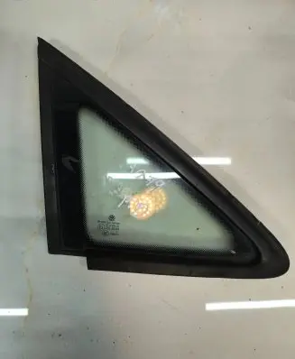 Volkswagen Touran I Front door vent window glass four-door 43R00048 E000255