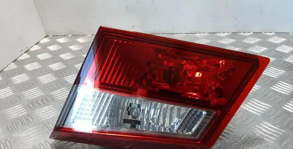 Renault Latitude (L70) Tailgate rear/tail lights 265500030R