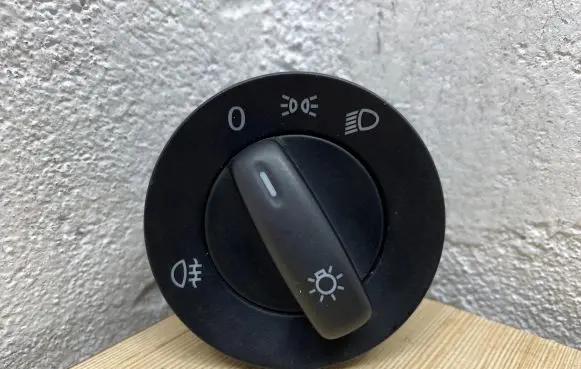 Volkswagen PASSAT B6 Light switch 1K0941431B
