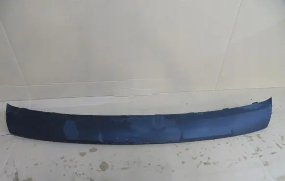 Front bumper lip