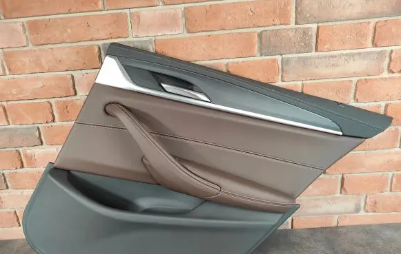 BMW 5 G30 G31 Rear door card panel trim