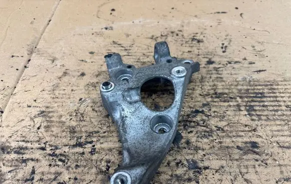 Citroen C4 II Picasso Engine mounting bracket 9672950980 0596011
