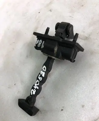 Opel Grandland X Front door check strap stopper