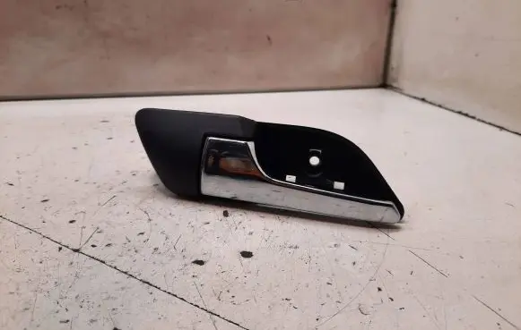Opel Astra H Rear door interior handle 68402 014704