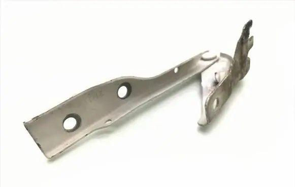 Engine bonnet/hood hinges
