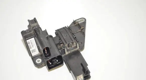 BMW 2 F22 F23 Battery relay fuse 9356155 61149356155 61149296149