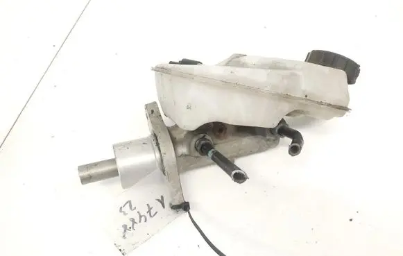 Master brake cylinder