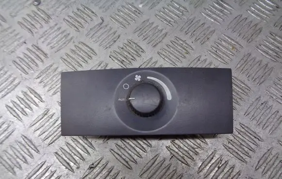 Chrysler Pacifica Central console control unit 