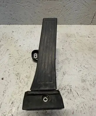 Hyundai Tucson IV NX4 Accelerator throttle pedal 32700N7100
