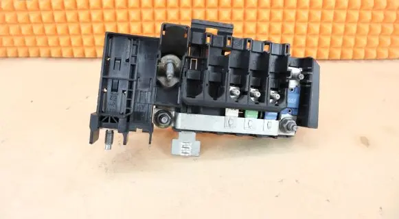 Mercedes-Benz B W246 W242 Fuse box set 2465400950