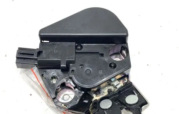 Honda Civic IX Tailgate exterior lock 