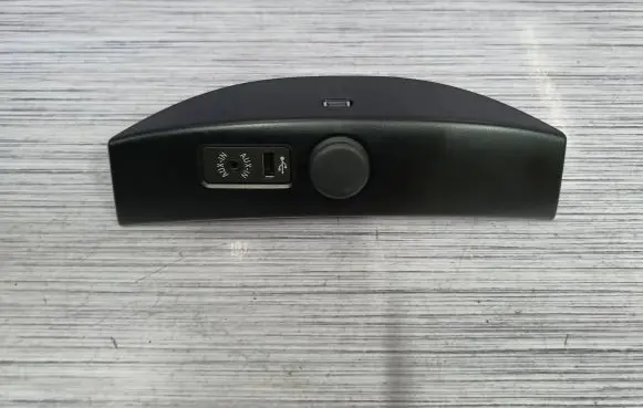 Mini Clubman F54 USB socket connector 9376439 9306118