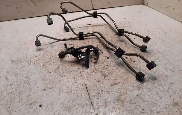 Peugeot 407 Fuel injector supply line/pipe 