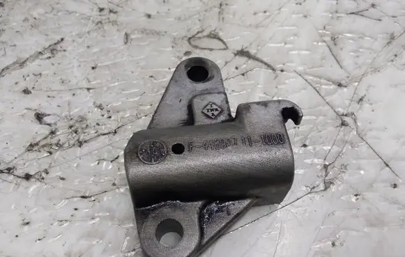 Hyundai Santa Fe Timing belt/chain tensioner F446907111000