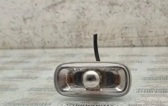 Audi A4 S4 B6 8E 8H Front fender indicator light 8E0949127