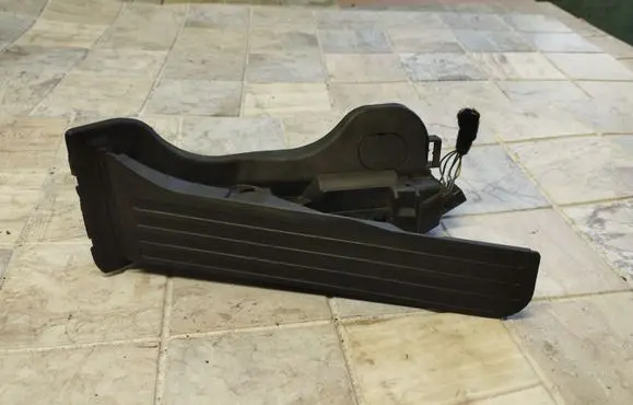 Volkswagen Golf V Accelerator throttle pedal 1K1721503L 6PV00860000