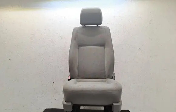 Volkswagen Transporter - Caravelle T5 Front passenger seat 7H0881303E