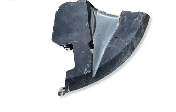 Volvo XC70 Front bumper skid plate/under tray 8620001 3504