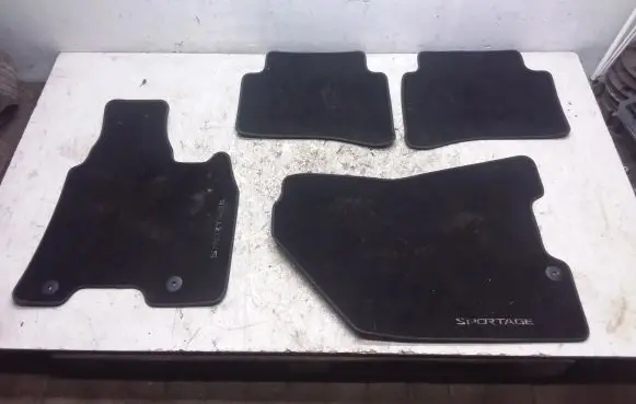 KIA Sportage Car floor mat set F1143ADE11