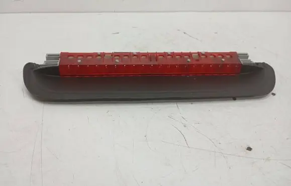 BMW 3 E90 E91 Third/center stoplight 6946614