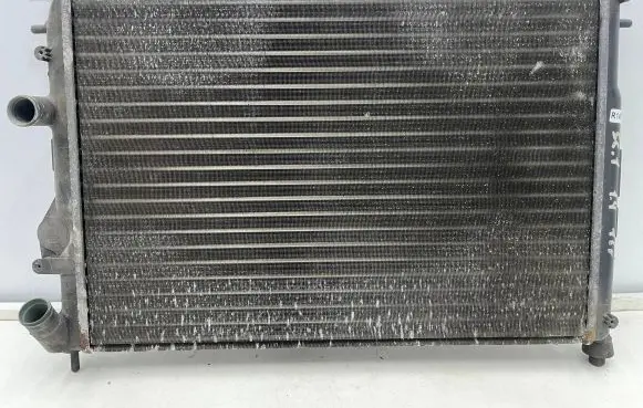 Renault Scenic I Coolant radiator 8200125769